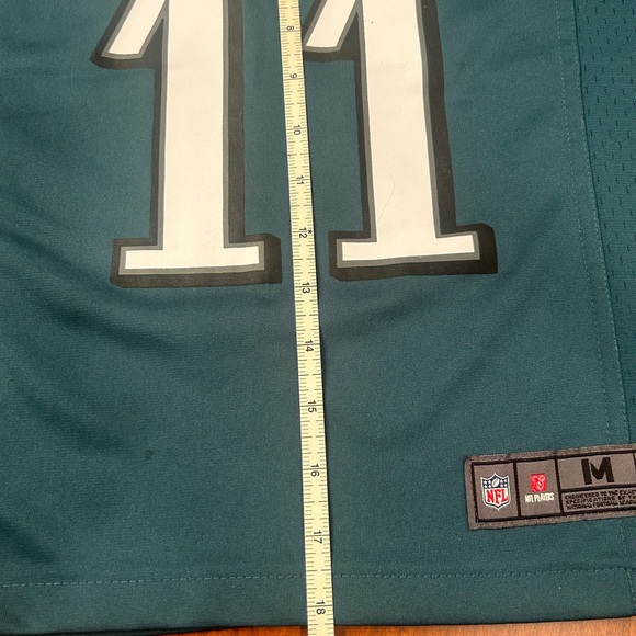 NIKE EAGLES boys 5/6 “11 Wentz” NFL licensed on field jersey - Picture 9 of 10
